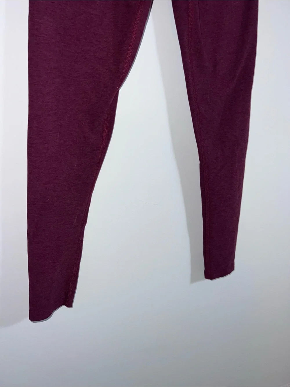 Beyond Yoga Caught In The Midi Legging High-Leggings - Burgundy red color small - Picture 4 of 16